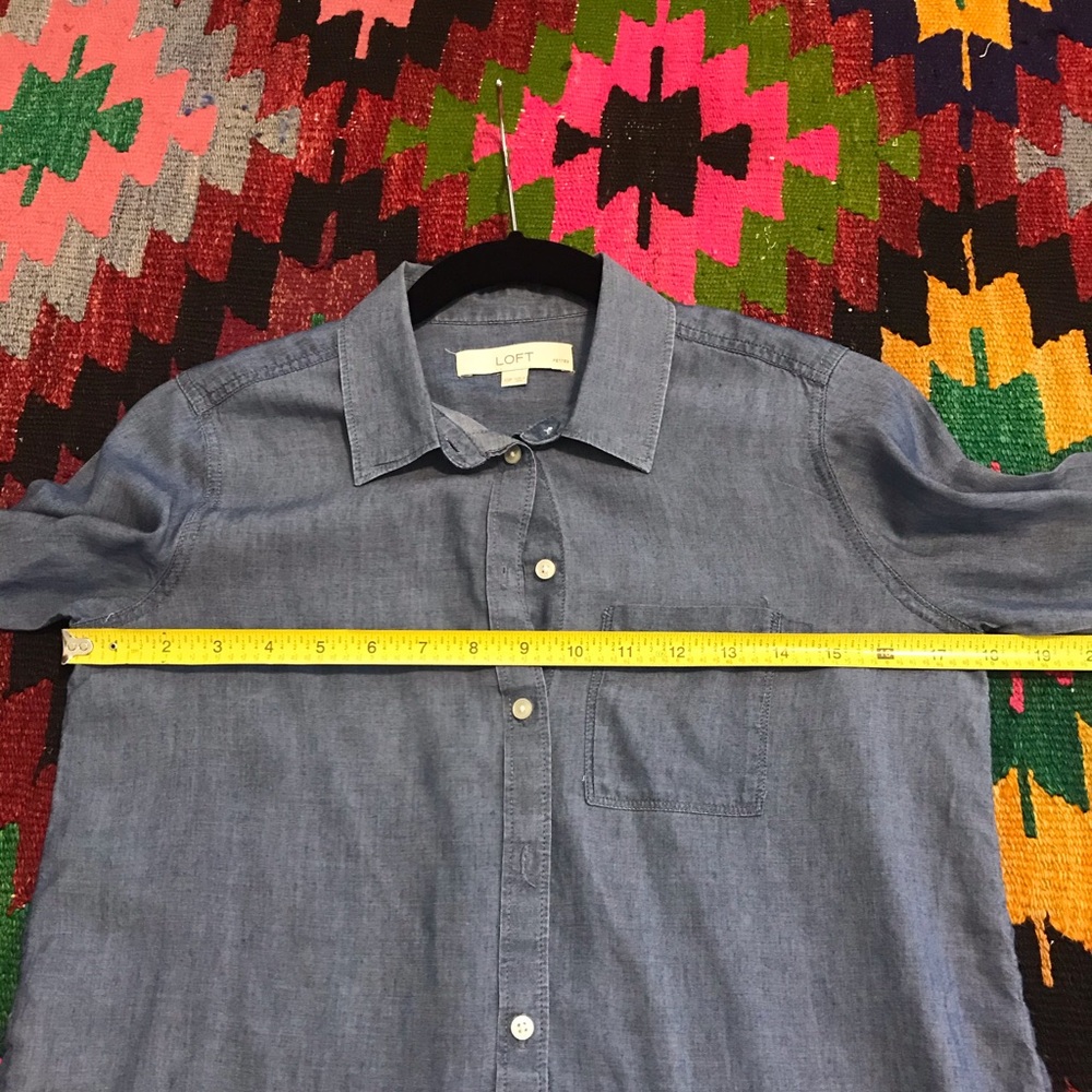 Ann Taylor Loft Chambray Button Down, Euc Xsp - image 6